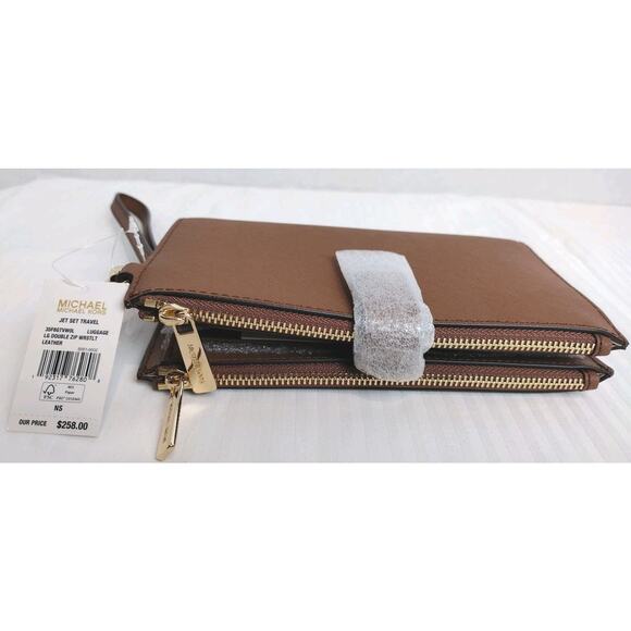 NEW MICHAEL KORS JET SET TRAVEL DOUBLE ZIP~PHONE HOLDER~ LEATHER WRISTLET $258 - Picture 4 of 8